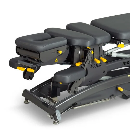 Arm rests with stepless height adjustment